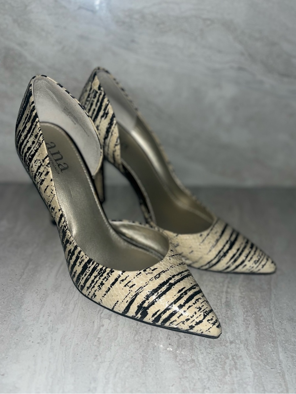 a.n.a Cream and Black Striped Pointed Toe Pumps
